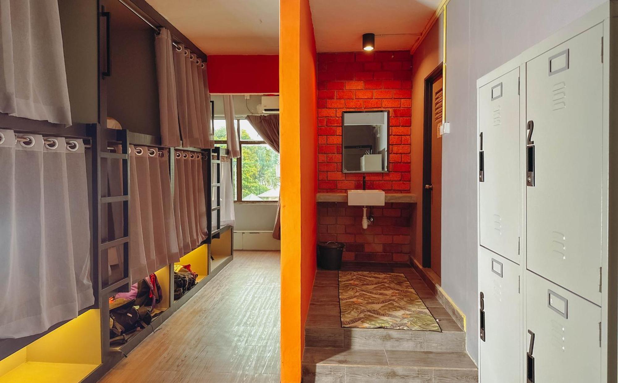 Arch Dormitorio Cenang Pantai Cenang (Langkawi) Exterior foto